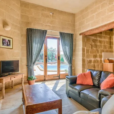 Sleeps 6 With Pool And Wifi 别墅 *