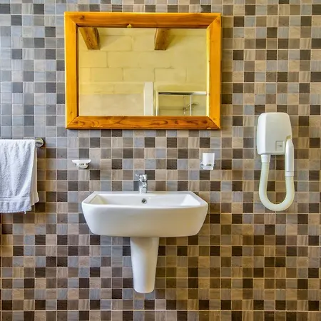 Sleeps 6 With Pool And Wifi Villa Santu Pietru