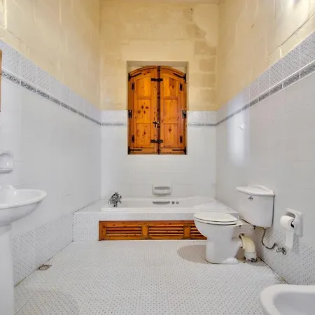 Villa Sleeps 6 With Pool And Wifi Santu Pietru
