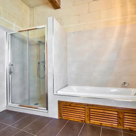 Sleeps 6 With Pool And Wifi 빌라 *